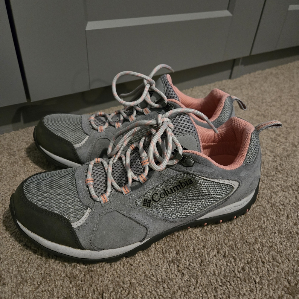 Columbia Women's Gray and Pink Hiking Shoes